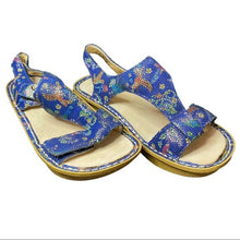Load image into Gallery viewer, Alegria by PG Lite Womens Size 7 Leather Sandals
