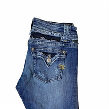 Load image into Gallery viewer, Miss Me Size 27 Cropped Jeans

