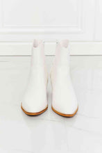 Load image into Gallery viewer, MMShoes Watertower Town Faux Leather Western Ankle Boots in White
