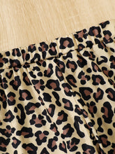 Load image into Gallery viewer, BESTIE Round Neck T-Shirt and Leopard Pants Set
