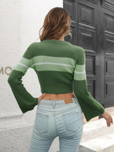 Load image into Gallery viewer, Ribbed Color Block Round Neck Cropped Sweater
