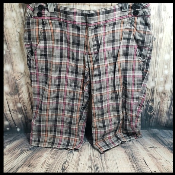 The North Face Plaid Bermuda Shorts Size 4