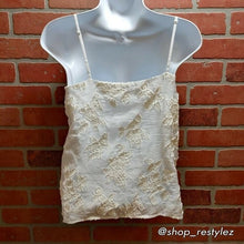 Load image into Gallery viewer, Vince White Cropped Floral Accent Tank Top Size XS
